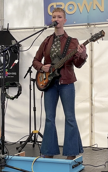 Zara aka Chasing Leaves, performing Live at the CrownFest music festival.